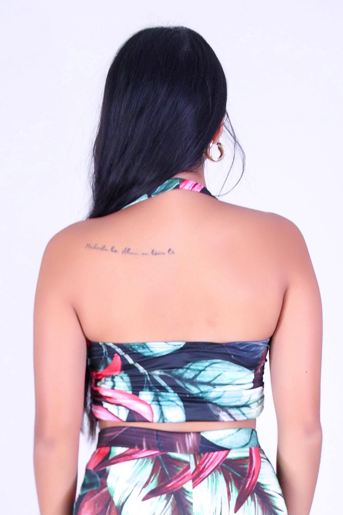 ISLAND BLOOM HALTER TOP