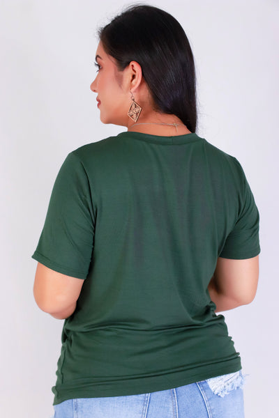 Jeans Warehouse Hawaii - PLUS S/S SCREENS - PUAKENIKENI PIKAKE NA LEI TEE | By LUZ