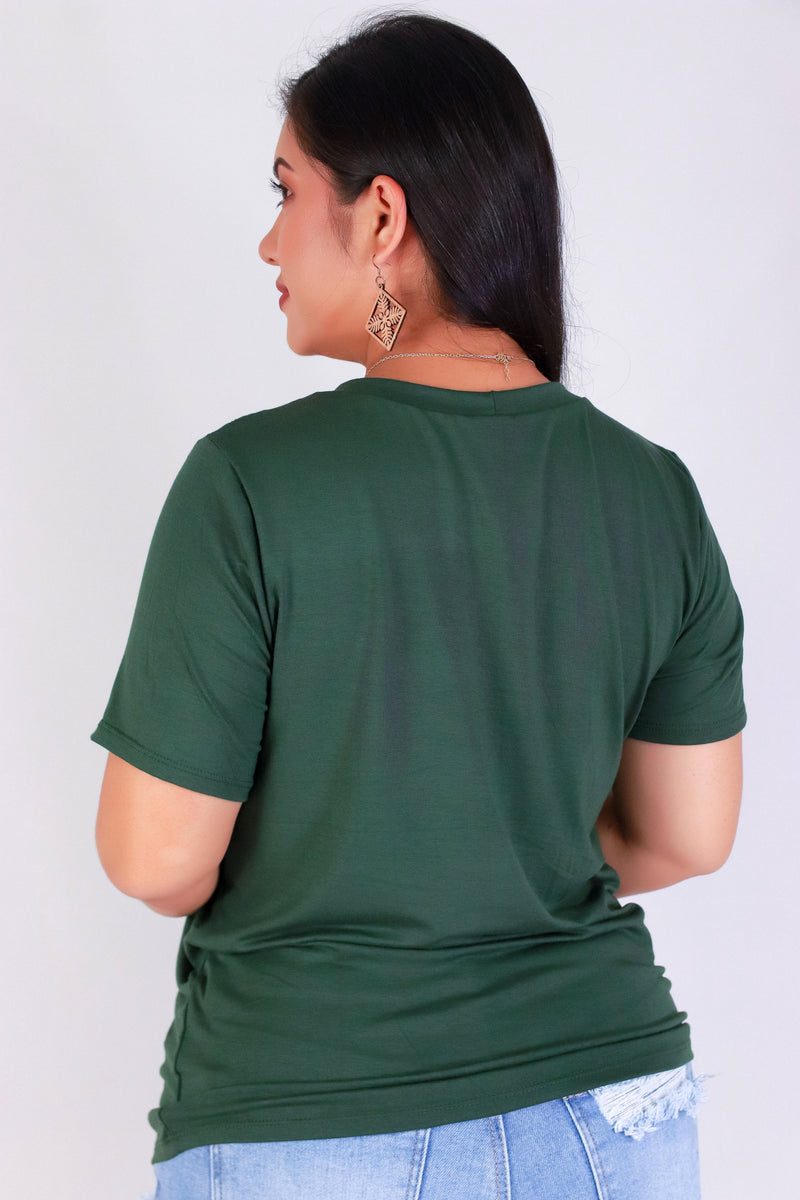 Jeans Warehouse Hawaii - PLUS S/S SCREENS - PUAKENIKENI PIKAKE NA LEI TEE | By LUZ