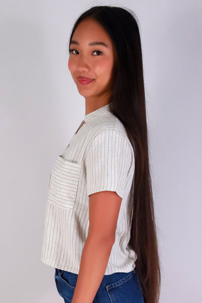 Jeans Warehouse Hawaii - S/S PRINT WOVEN CASUAL TOPS - IN FINE LINES TOP | By PASSPORT/MS BUBBLES