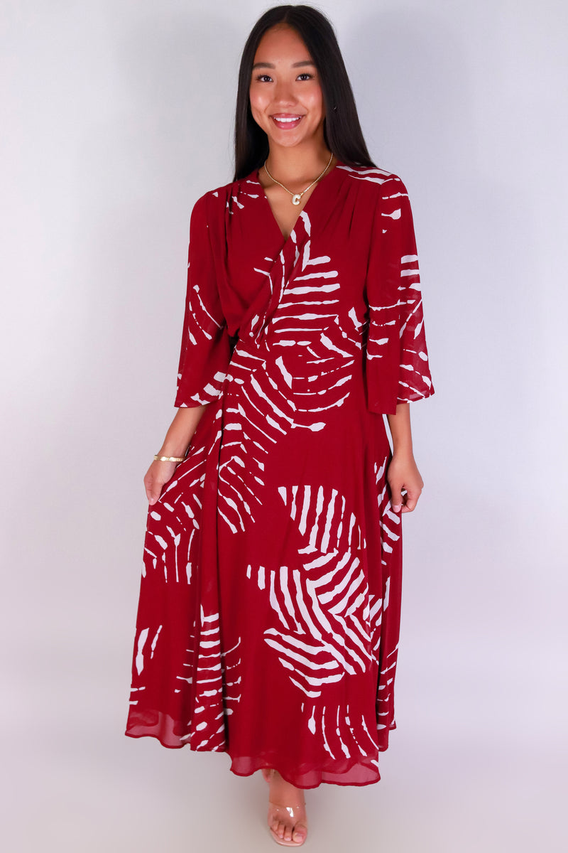 Jeans Warehouse Hawaii - SLEEVE SHORT PRINT DRESSES - MOONLIT MUSE MAXI DRESS | By HYFVE