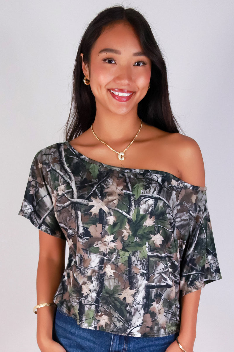 Jeans Warehouse Hawaii - SS PRINT - HUNTING CAMO OFF SHOULDER TOP | By LUZ