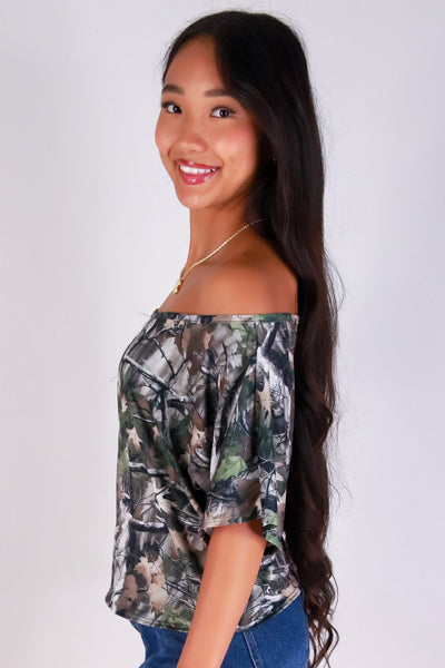 Jeans Warehouse Hawaii - SS PRINT - HUNTING CAMO OFF SHOULDER TOP | By LUZ