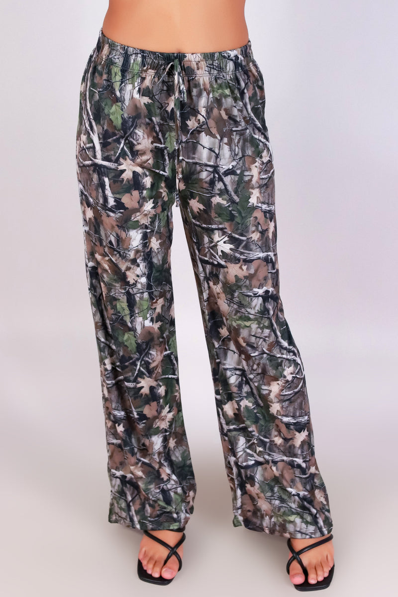 Jeans Warehouse Hawaii - PRINT KNIT PANTS - GONE WILD HUNTING CAMO PANTS | By LUZ