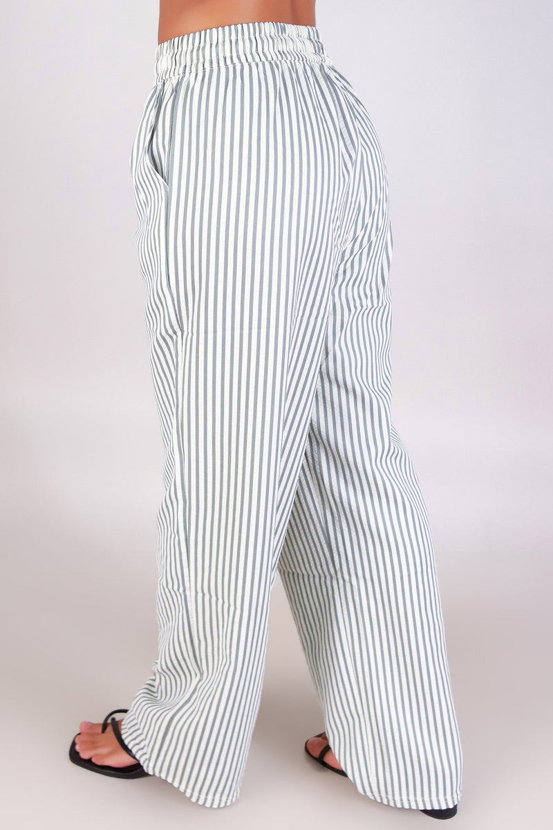 Jeans Warehouse Hawaii - PRINT WOVEN PANTS - PIN IT DOWN PANTS | By SUPERLINE