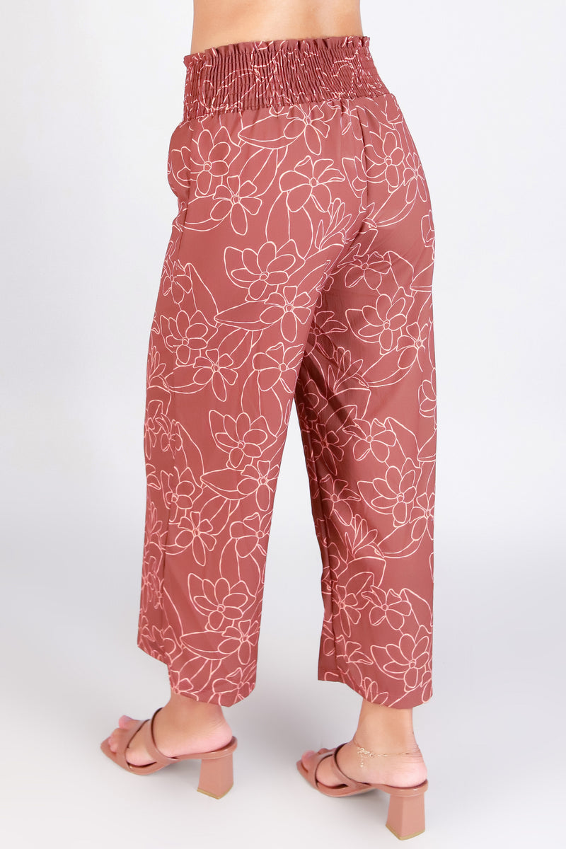 GARDENIA SMOCKED WAIST CAPRI&