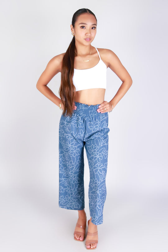 GARDENIA SMOCKED WAIST CAPRI'S