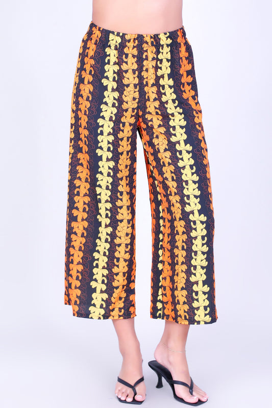 PUAKENIKENI OUTLINE CAPRI'S