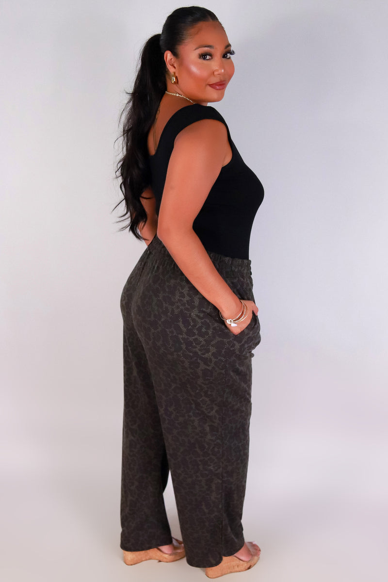 Jeans Warehouse Hawaii - PLUS PLUS PRINTED PANTS - READY, SET, ROAM PANTS | By YMI JEANS
