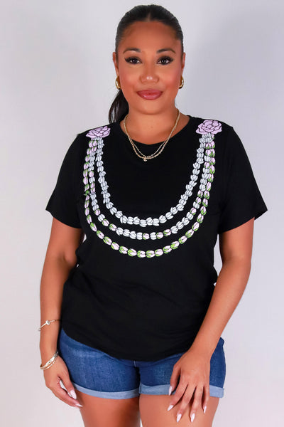 Jeans Warehouse Hawaii - PLUS S/S SCREENS - LOKELANI PIKAKE LEI TEE | By LUZ