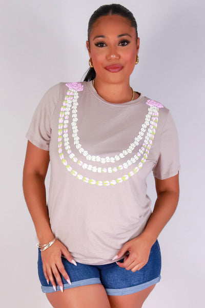 Jeans Warehouse Hawaii - PLUS S/S SCREENS - LOKELANI PIKAKE LEI TEE | By LUZ