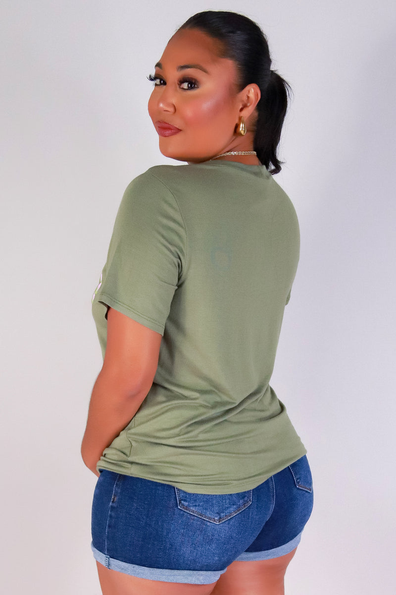 Jeans Warehouse Hawaii - PLUS S/S SCREENS - LOKELANI PIKAKE LEI TEE | By LUZ