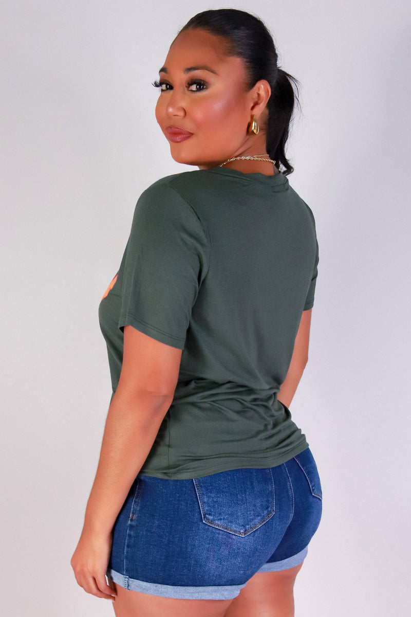 Jeans Warehouse Hawaii - PLUS S/S SCREENS - ILIMA LEI TEE | By LUZ