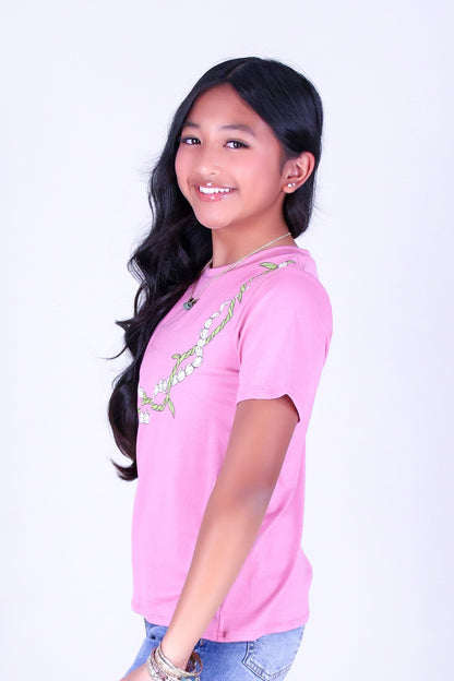 TI LEAF PIKAKE TWIST LEI TEE | KIDS SIZE 2-16