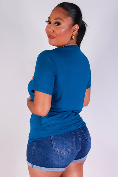 Jeans Warehouse Hawaii - PLUS S/S SCREENS - ILIMA LEI TEE | By LUZ