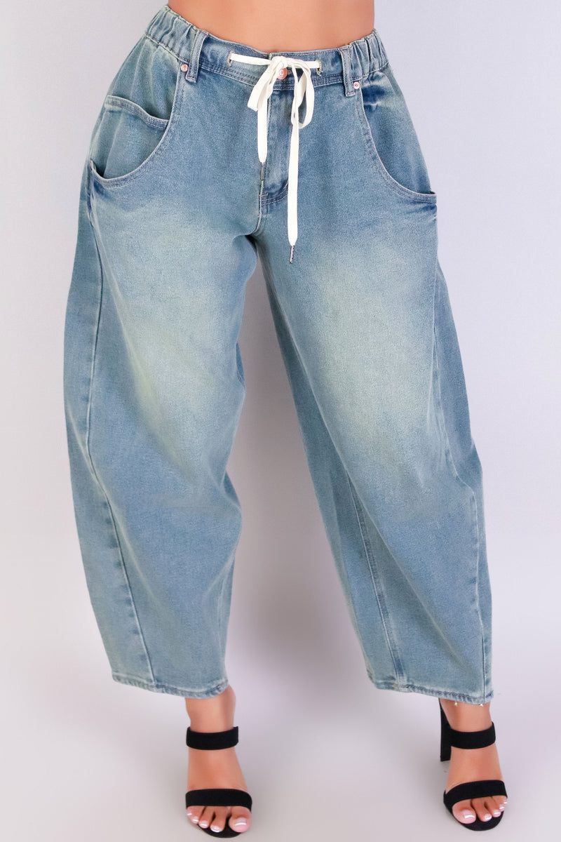 Jeans Warehouse Hawaii - JEANS - ROLL WITH IT BARREL JEANS | By ALMOST FAMOUS