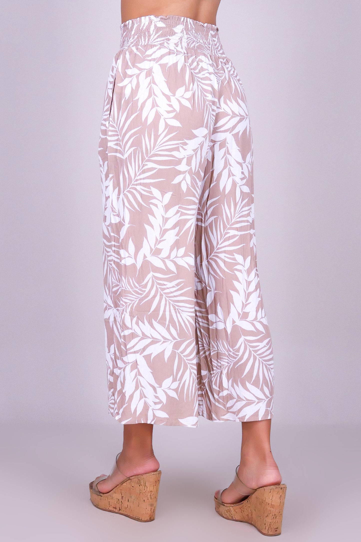 TROPIC LEAF CAPRI'S