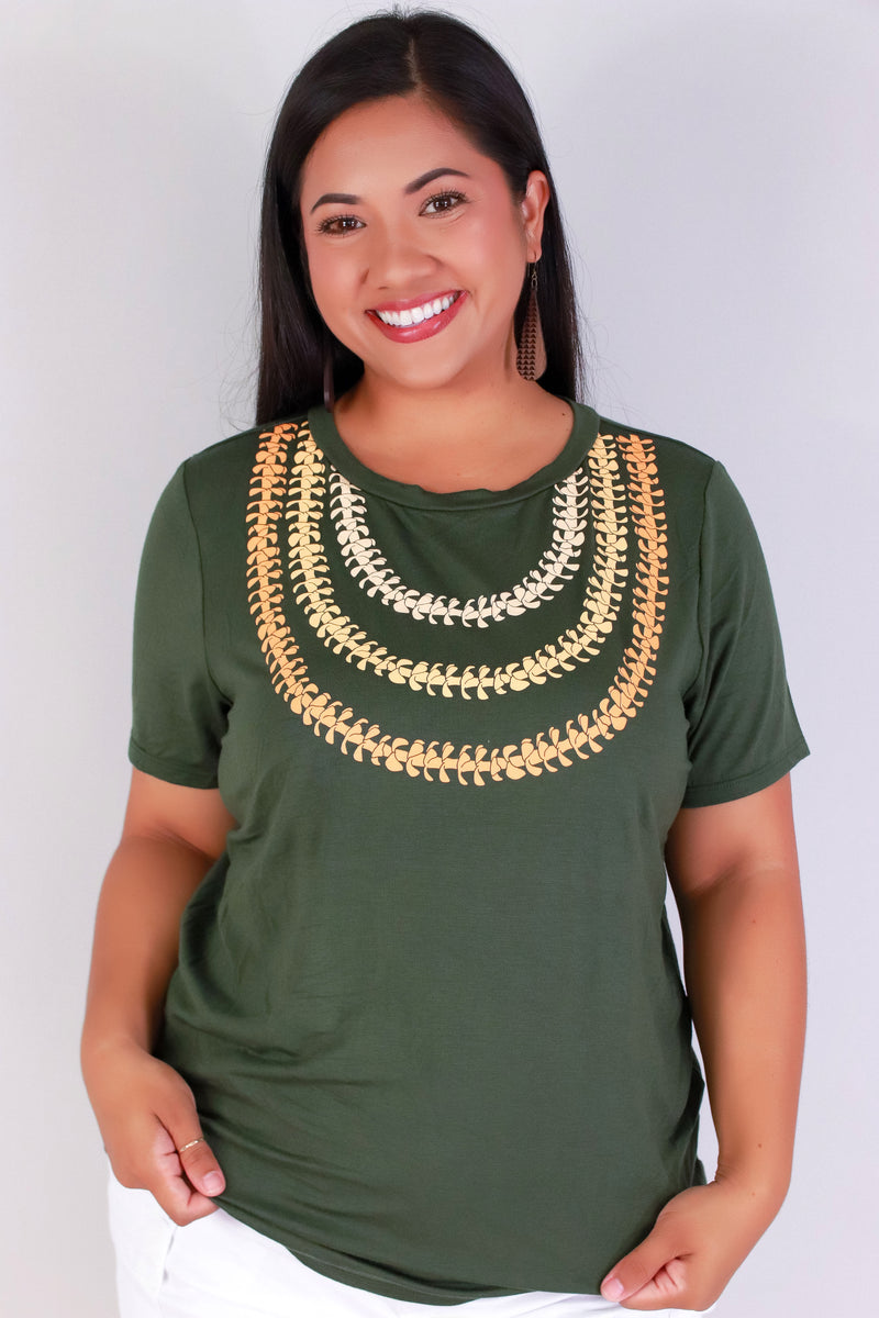Jeans Warehouse Hawaii - PLUS S/S SCREENS - PUAKENIKENI 3 STRAND LEI TEE | By LUZ