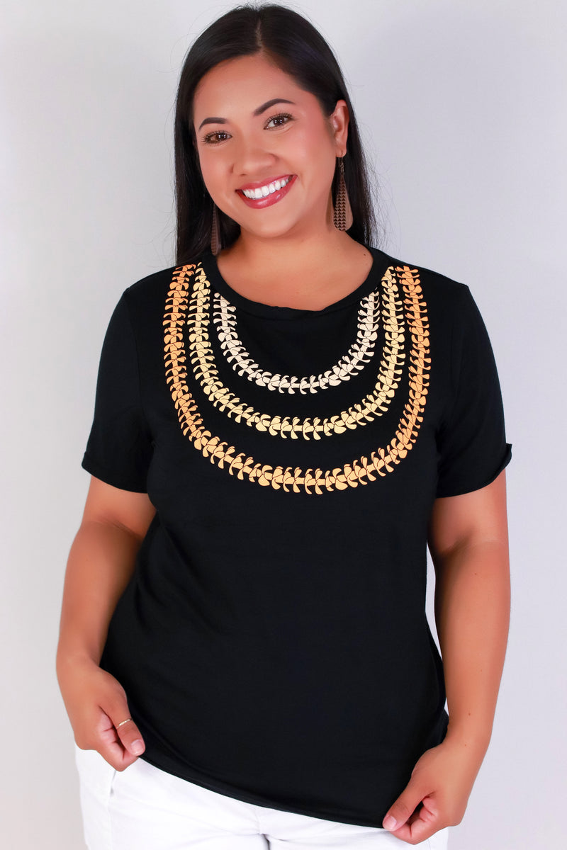 Jeans Warehouse Hawaii - PLUS S/S SCREENS - PUAKENIKENI 3 STRAND LEI TEE | By LUZ