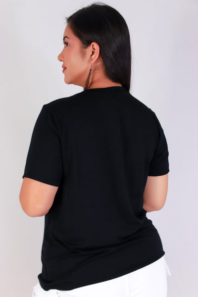 Jeans Warehouse Hawaii - PLUS S/S SCREENS - PUAKENIKENI 3 STRAND LEI TEE | By LUZ