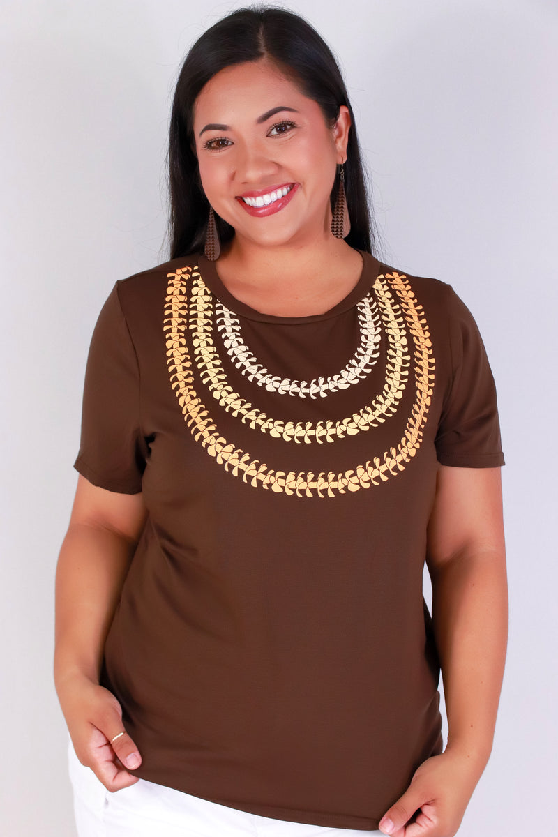 Jeans Warehouse Hawaii - PLUS S/S SCREENS - PUAKENIKENI 3 STRAND LEI TEE | By LUZ