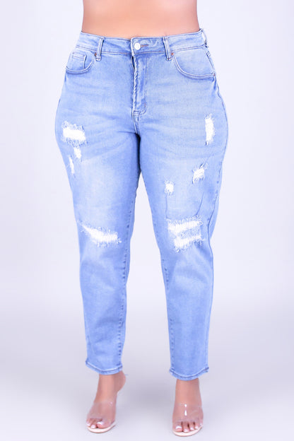 CLASSIC BLUES MOM JEANS