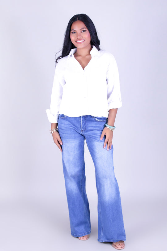 CLASSIC EASE BUTTON-DOWN TOP