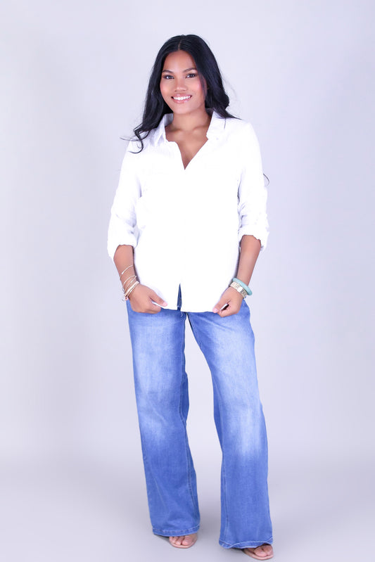 BREEZY BUTTON-DOWN TOP