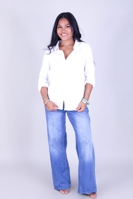 BREEZY BUTTON-DOWN TOP