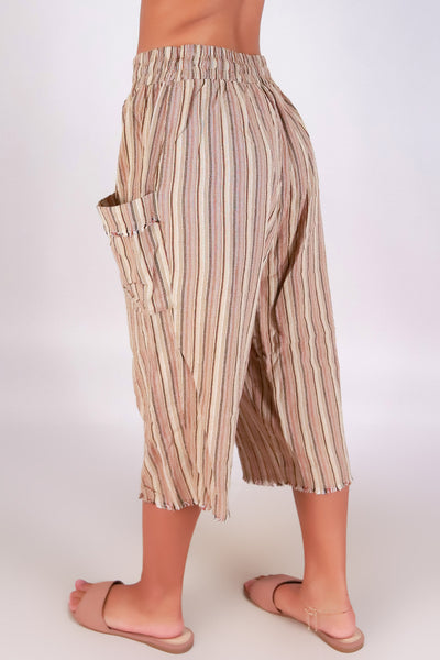 Jeans Warehouse Hawaii - PRINT WOVEN CAPRI'S - LINEN CRUSH CAPRI'S | By YMI JEANS