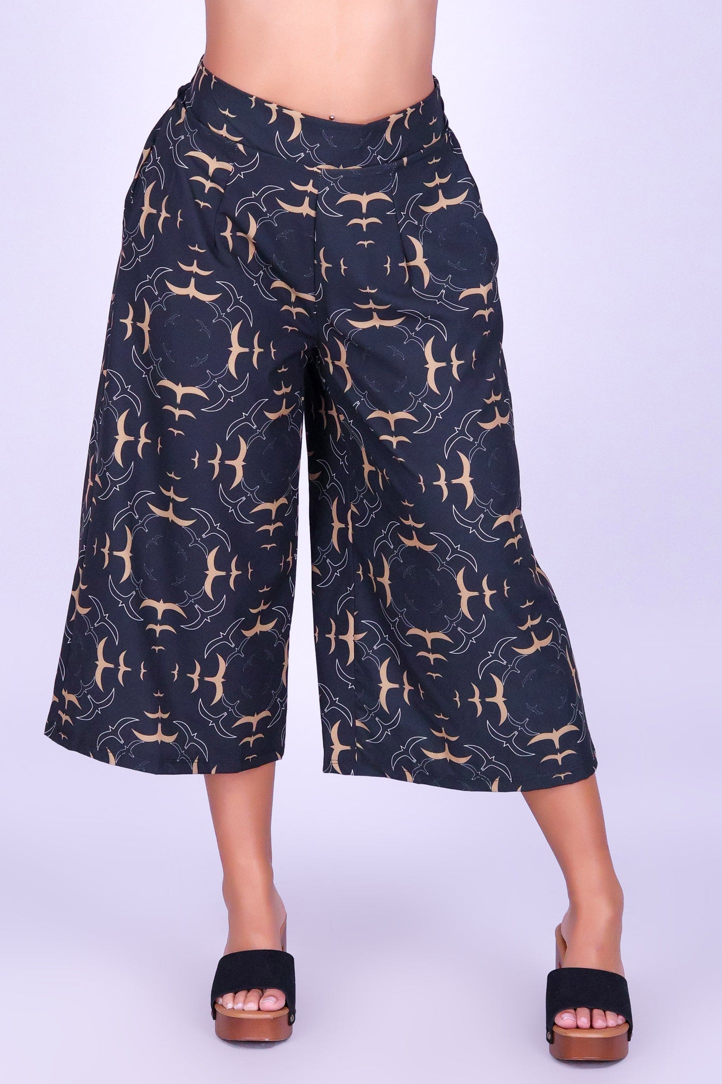 IWA CIRCLE PLEATED CAPRI'S