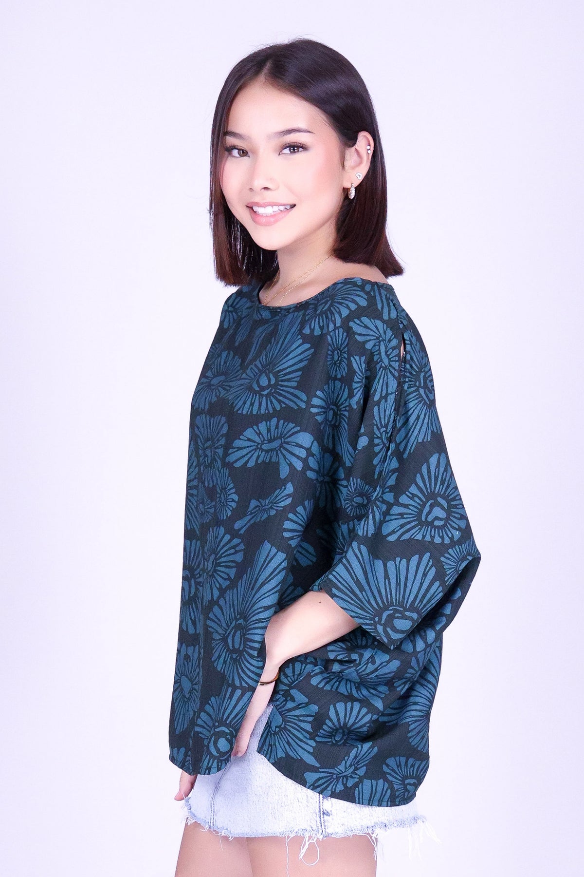 ISLAND OPIHI SHELLS COLD SHOULDER TOP