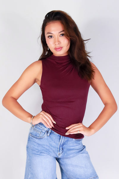 TWIST OF ELEGANCE TOP