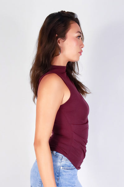 TWIST OF ELEGANCE TOP