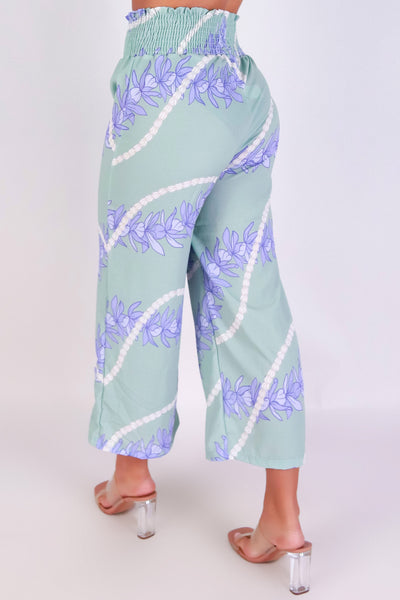 Jeans Warehouse Hawaii - PRINT WOVEN CAPRI'S - HONOHONO SMOCKED WAIST CAPRI PANTS | By LUZ