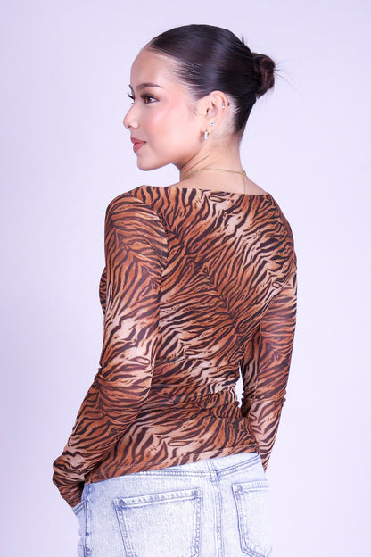 GOOD FORTUNE LONG SLEEVE TOP