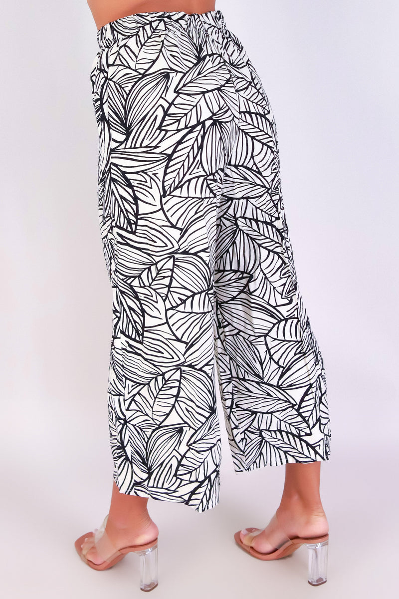 Jeans Warehouse Hawaii - PRINT WOVEN CAPRI&