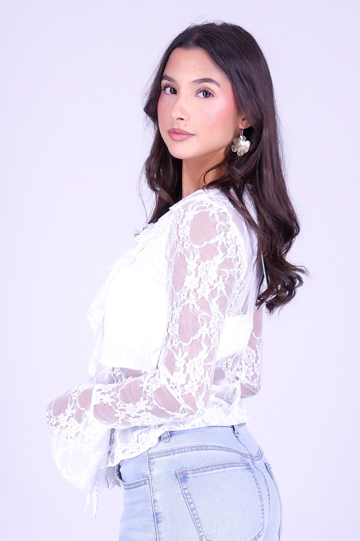 NEVER AVERAGE LACE TOP