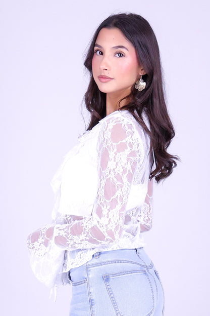 NEVER AVERAGE LACE TOP