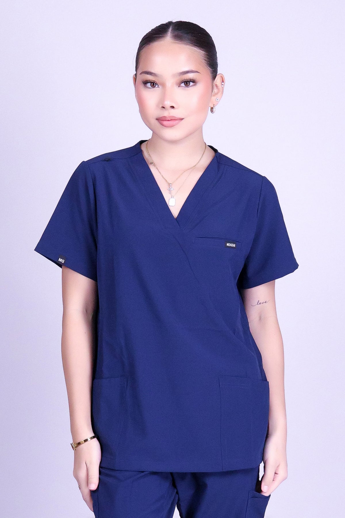 DELIVER ME SCRUB TOP