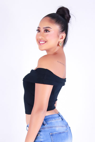 KISS THE NIGHT OFF SHOULDER TOP