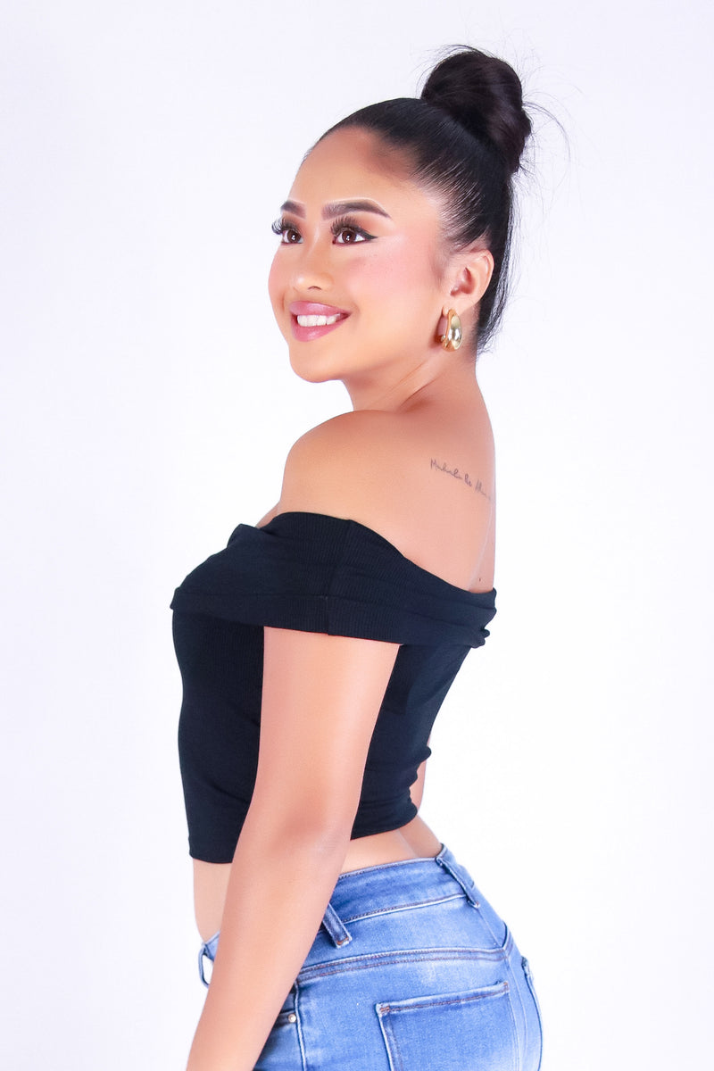KISS THE NIGHT OFF SHOULDER TOP