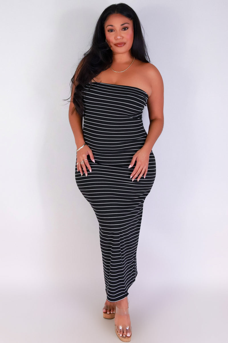 Jeans Warehouse Hawaii - PLUS PLUS KNIT PRINT DRESES - LINE UP BABE STRIPE TUBE DRESS | By ZENOBIA