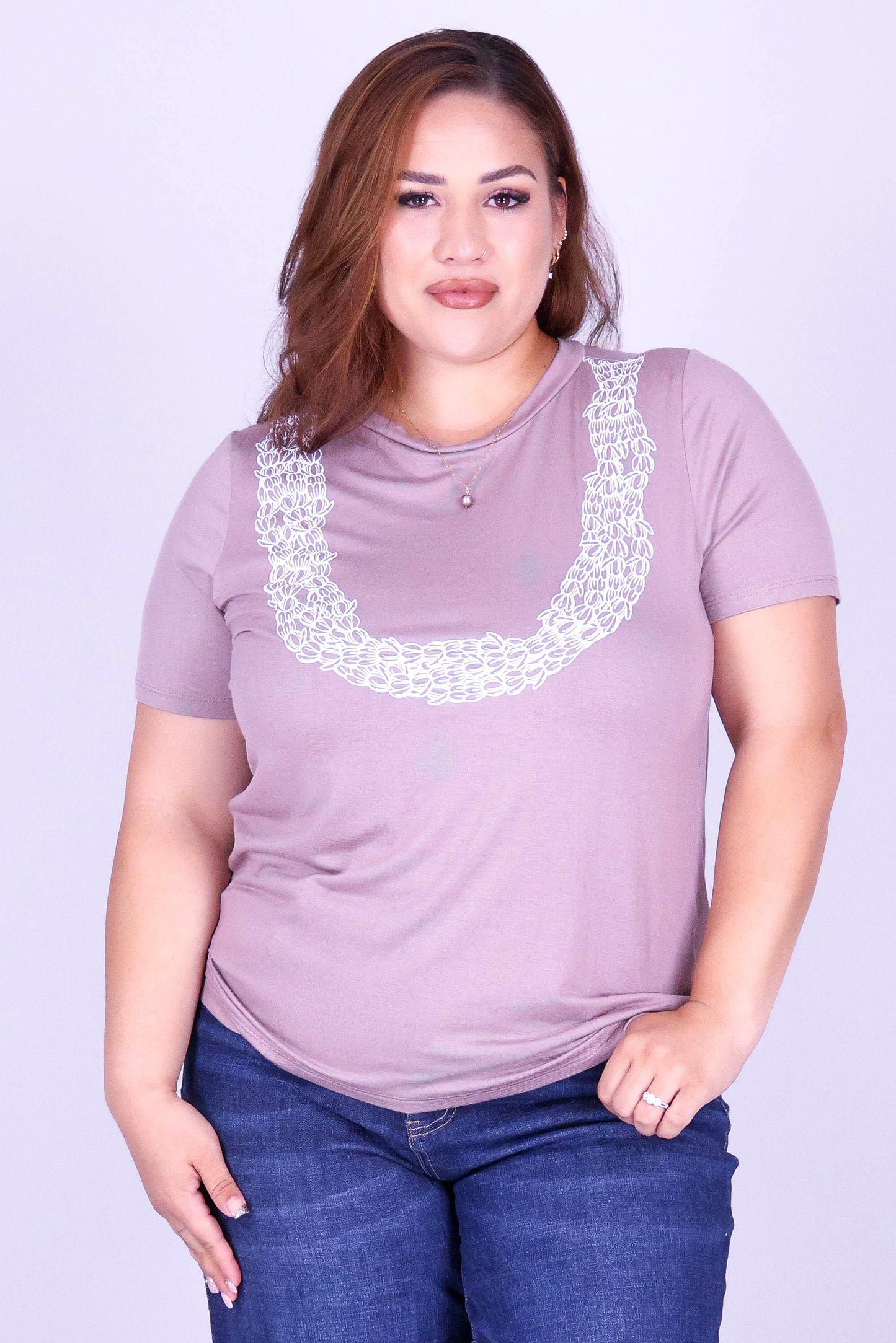 4 STRAND OUTLINE PIKAKE LEI TEE