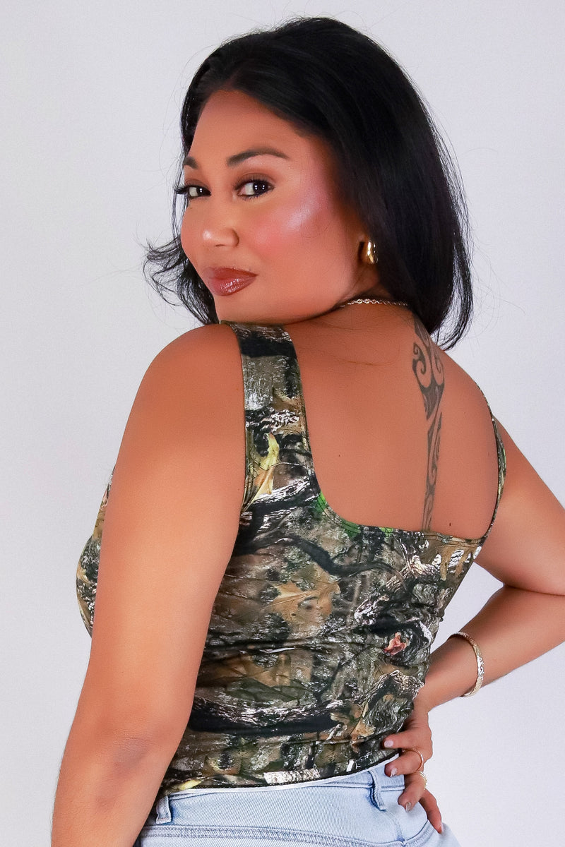 Jeans Warehouse Hawaii - PLUS PRINTED S/L - HUNTING SEASON CAMO CROP TOP | By LUZ