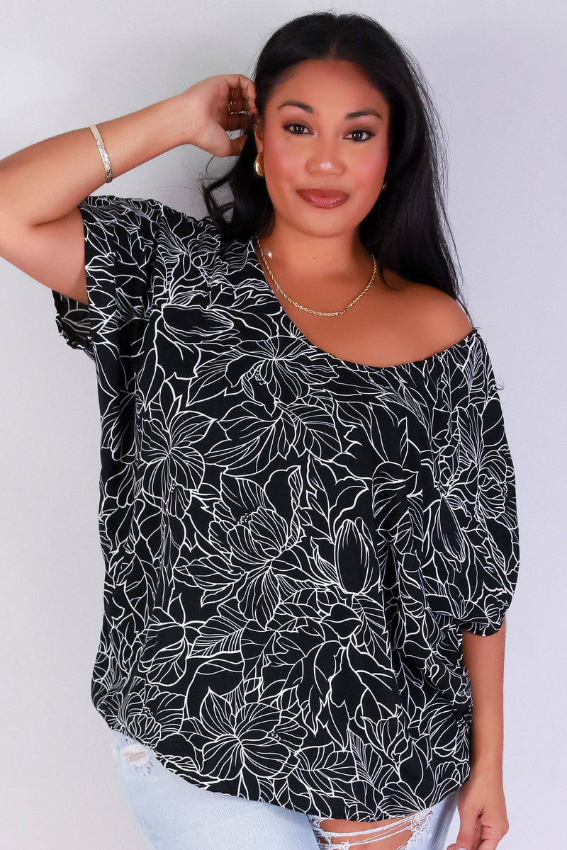 Jeans Warehouse Hawaii - PLUS S/S PRINT WOVEN TOPS - WILDFLOWER WAVES TOP | By ZENOBIA