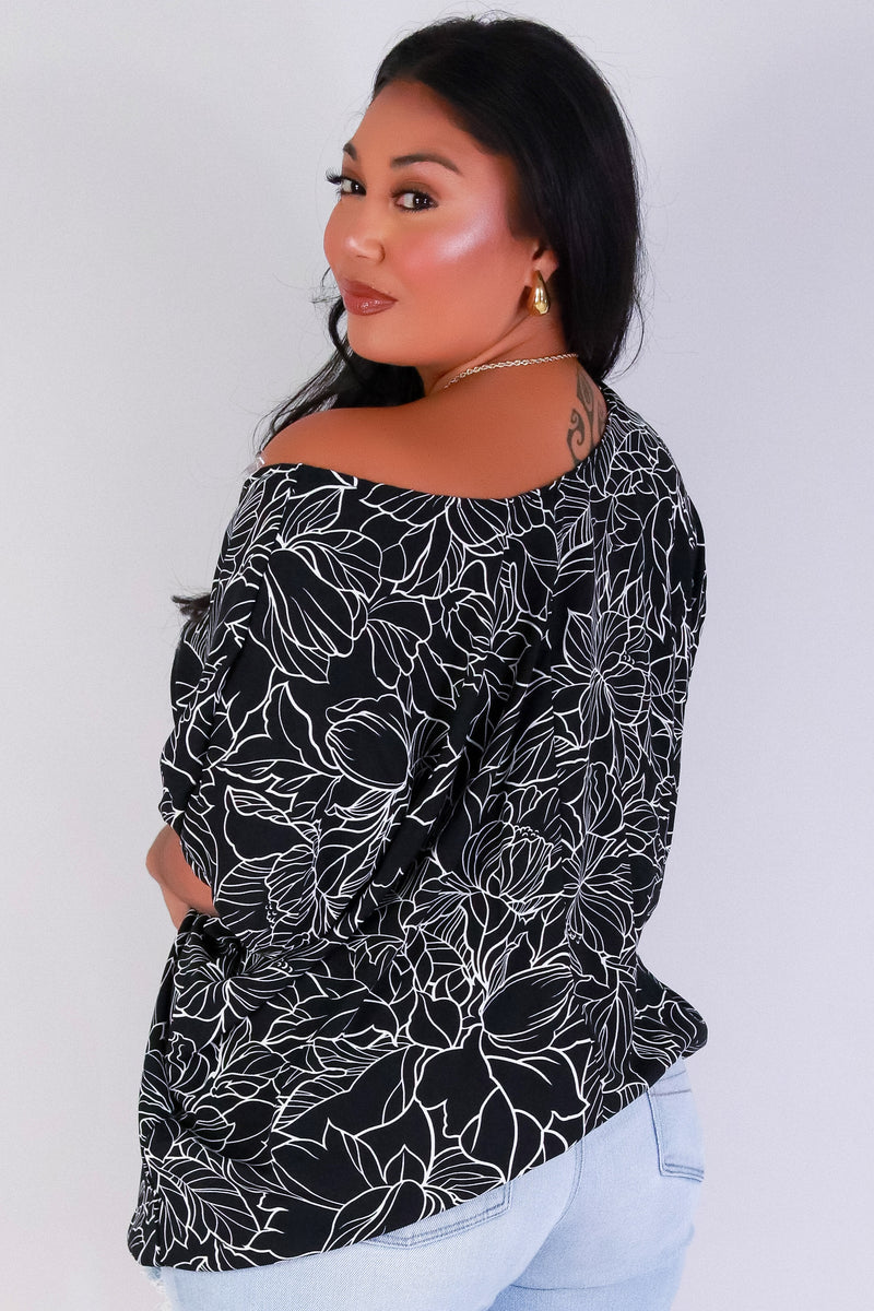 Jeans Warehouse Hawaii - PLUS S/S PRINT WOVEN TOPS - WILDFLOWER WAVES TOP | By ZENOBIA