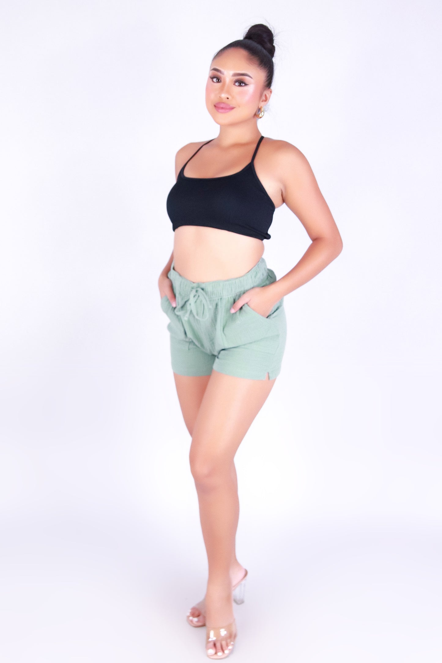 WEEKEND VIBES SHORTS