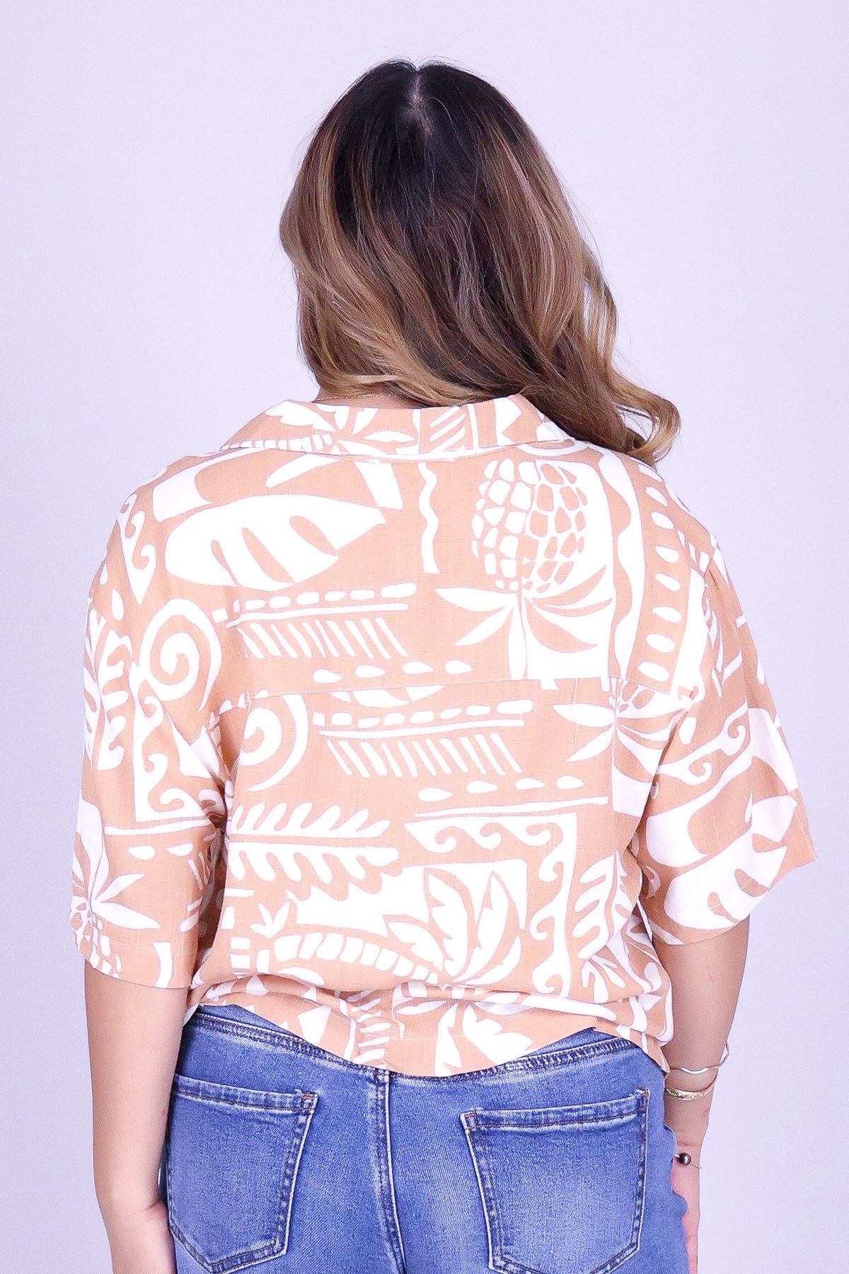 ON THE COAST BUTTON DOWN TOP