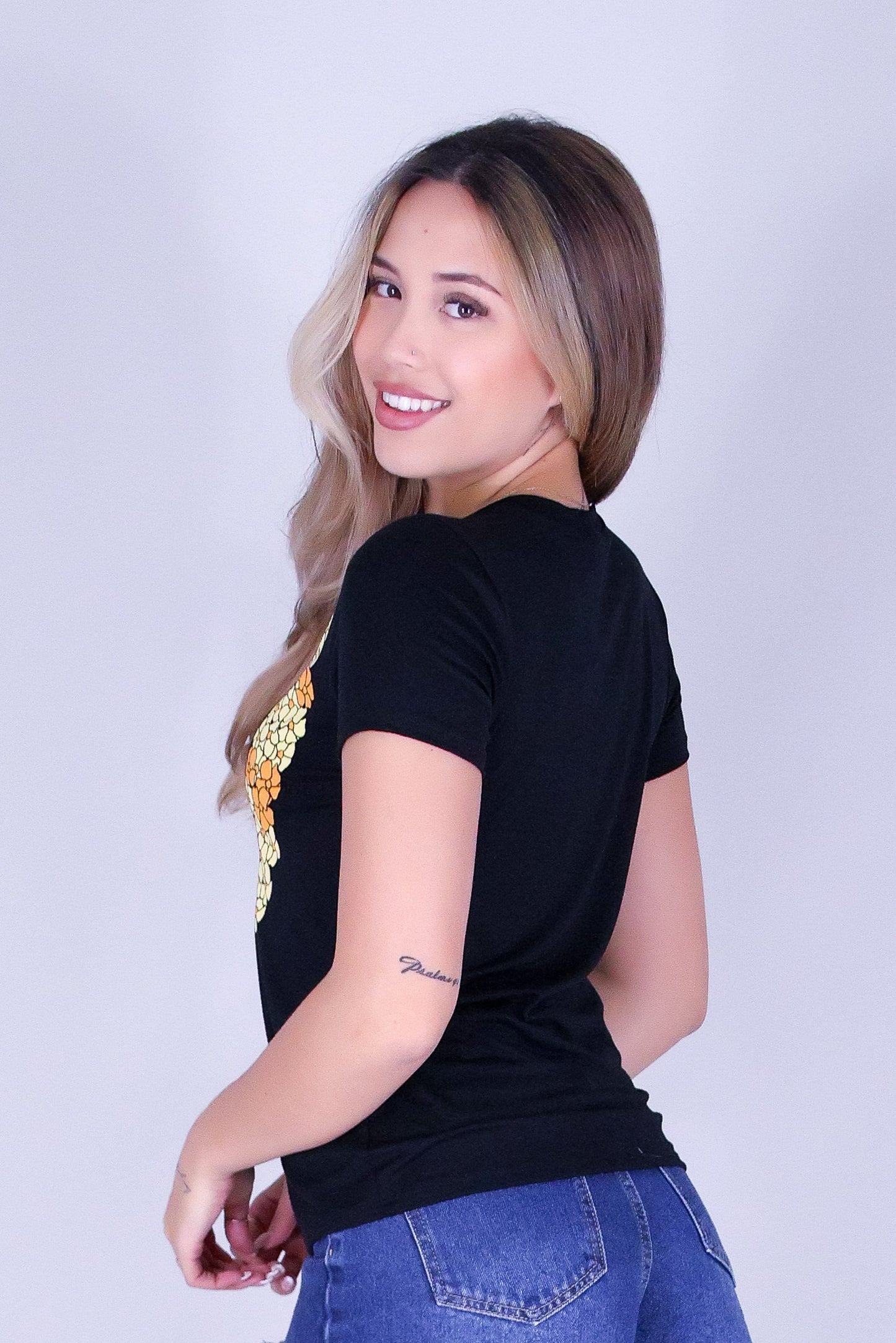 CLUSTERED PUAKENIKENI TEE